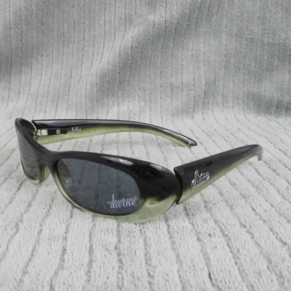 New Divine Eyewear Kali Black Clear Fade/Polarized Smoke Sunglasses Women's NWT